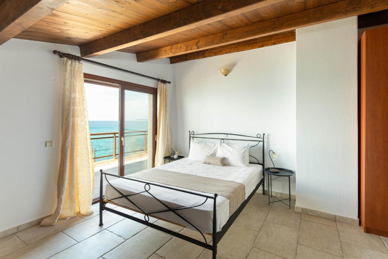 Seagrove, Beachfront Villa In Possidi #Feelslikehome Skala Fourkas Exterior photo